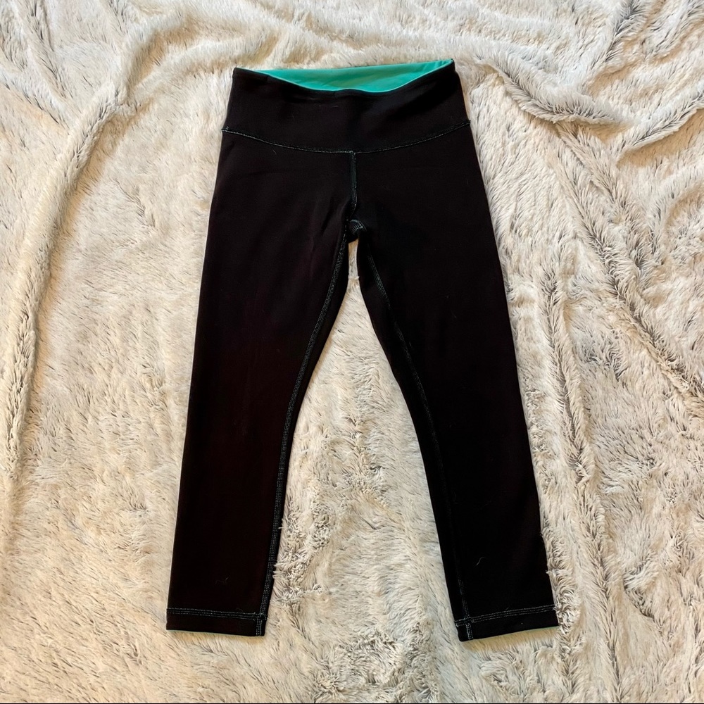 Lululemon Wunder Under Crop II Reversible